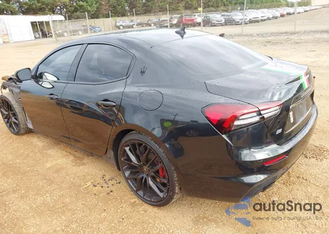 2022 Maserati Ghibli Modena Q4 from USA, damaged, VIN ZAM57YTM3N1383976